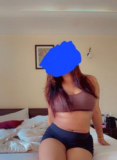 Genuine High Profile Models Available - puta in Pune Photo 1 of 1