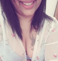 Genuine Lesbian Couple for Webcam - puta in Colombo