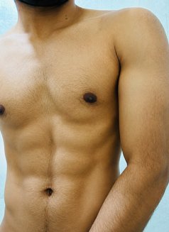 Genuine Male Companion for Ladies - Male escort in Colombo Photo 4 of 5