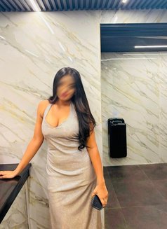 Genuine meet and cam service avl now🟢 - puta in Hyderabad Photo 5 of 7