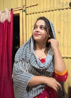 Nandini, doing cam and real - escort in Bangalore Photo 1 of 2