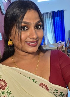 Mallu Shemale for online sessions - Transsexual escort in Dubai Photo 3 of 5