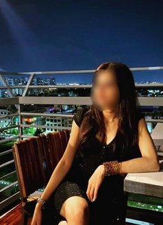 GENUINE 🧩REAL MEET & CAM SERVICE - puta in Kolkata Photo 5 of 10