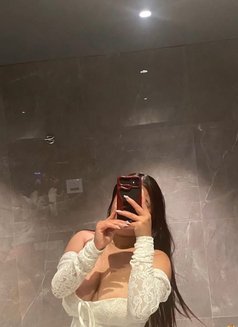 Genuine33 - dominatrix in Pune Photo 9 of 9