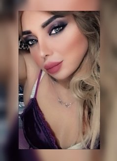 geo ji - Transsexual escort in Beirut Photo 20 of 30