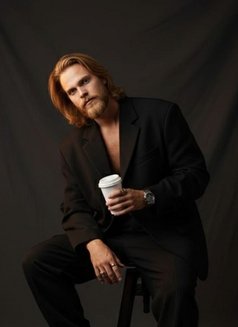 Geo - Male escort in Beirut Photo 2 of 4