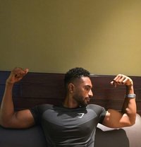 Geo - Acompañantes masculino in Abu Dhabi