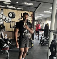 Geo - Acompañantes masculino in Abu Dhabi