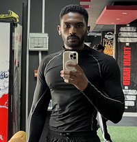 Geo - Acompañantes masculino in Abu Dhabi