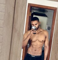 Geo - Male escort in Abu Dhabi