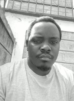 George - Male escort in Nairobi Photo 3 of 5