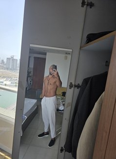 George - Male escort in Dubai Photo 7 of 12