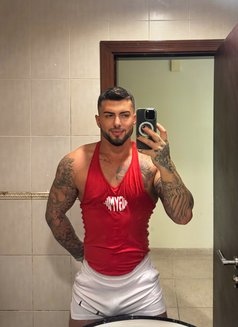 George Xxl 21 Cm Vers - Male escort in Dubai Photo 6 of 6