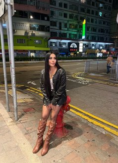 Georgina - escort in Abu Dhabi Photo 4 of 4