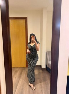 Georgina - escort in Abu Dhabi Photo 3 of 6