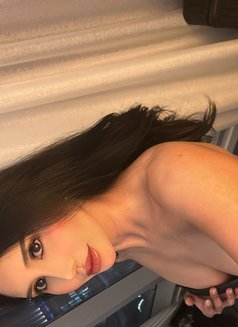Georgina - escort in Hong Kong Photo 2 of 6