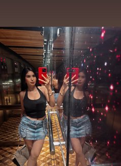 Georgina - puta in Kuwait Photo 6 of 6