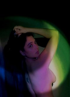 Georgina - escort in Manila Photo 9 of 10