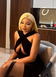 Georgina - escort in Dubai Photo 3 of 3