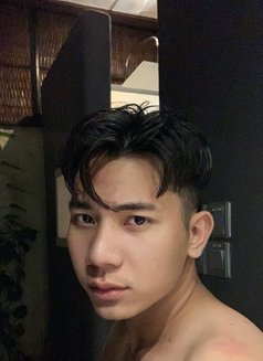 Geraldd - Male escort in Jakarta Photo 1 of 3