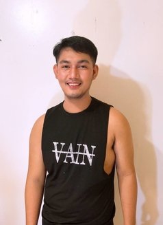 CAMSHOW/MEETUP - Male escort agency in Manila Photo 5 of 6