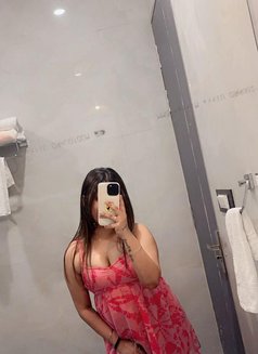 Get Dirty With Alone Housewife - puta in Hyderabad Photo 1 of 1