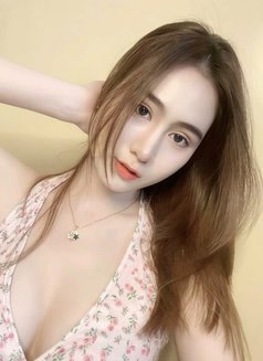 Geya Available - puta in Jakarta Photo 1 of 6