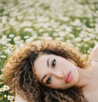 Karina leaving soon - puta in Gurgaon