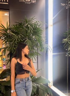 GFE: Cam Show & Real Meet - puta in Kathmandu Photo 3 of 3