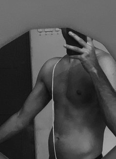 Ankit M - Male companion in Gurgaon Photo 3 of 3