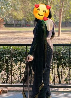 MILKY BOOBS CAM/MEET SAREE GIRL - escort in New Delhi Photo 6 of 14