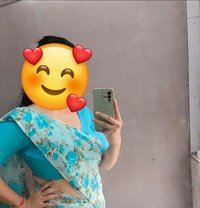 MILKY BOOBS CAM/MEET SAREE GIRL - escort in New Delhi Photo 2 of 14