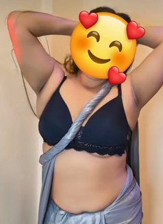 HARYANVI ANAL QUEEN - puta in New Delhi Photo 13 of 16