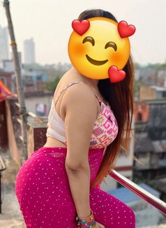 Independent house wife cam/meet - puta in New Delhi Photo 3 of 18