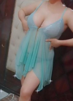 Ghada - escort in Cairo Photo 2 of 3