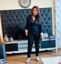 Ghazal Busty Milf - escort in Ajmān