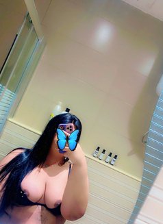 Ghazal - Transsexual escort in Riyadh Photo 4 of 12