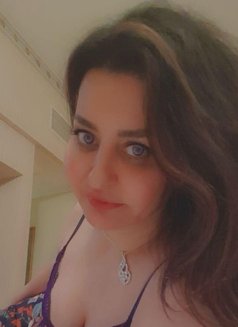 Ghazal Sanawi - puta in Dubai Photo 1 of 3