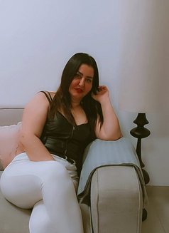 Ghazal - escort in Muscat Photo 15 of 16