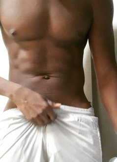 Ghbraniac - Acompañantes masculino in Doha Photo 2 of 4