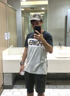 Ghelo - Male escort in Manila Photo 10 of 10