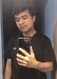 Ghelo - Male escort in Manila Photo 11 of 13