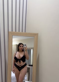Ghina - escort in Riyadh Photo 5 of 18