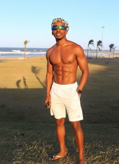 Ghost - Acompañantes masculino in Johannesburg Photo 1 of 3