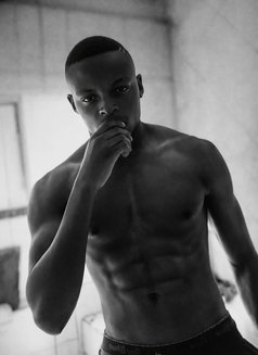 Ghost - Acompañantes masculino in Johannesburg Photo 2 of 4