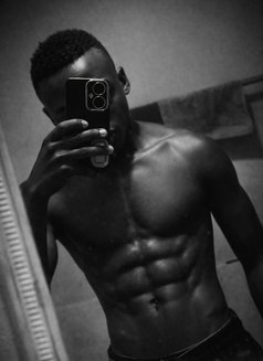 Ghost - Acompañantes masculino in Johannesburg Photo 3 of 4