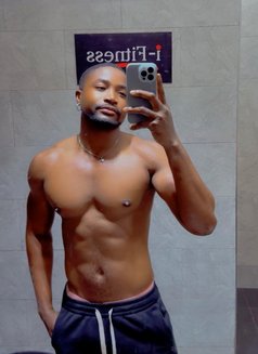 Ghuge & Long Dik - Acompañantes masculino in Lagos, Nigeria Photo 10 of 10