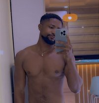 Ghuge & Long Dik - Acompañantes masculino in Lagos, Nigeria