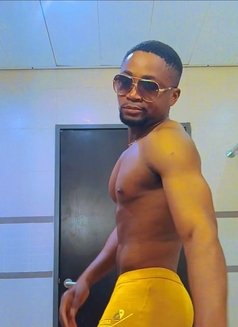 Ghuge & Long Dik - Acompañantes masculino in Lagos, Nigeria Photo 3 of 9