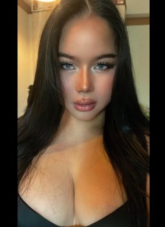 Gi.cute yung famous.Ladyboy bkk🇹🇭 - Transsexual escort agency in Bangkok Photo 12 of 20